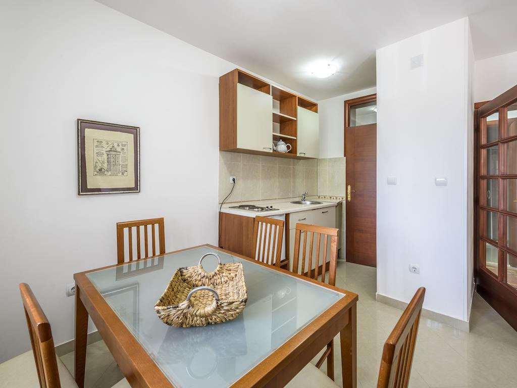 Captain Apartments Budva Bilik gambar